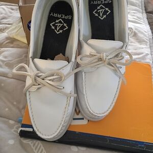 Sperry White Leather Boat Shoes - Classic Women's Topsider Deck Shoes, 7.5 Wide